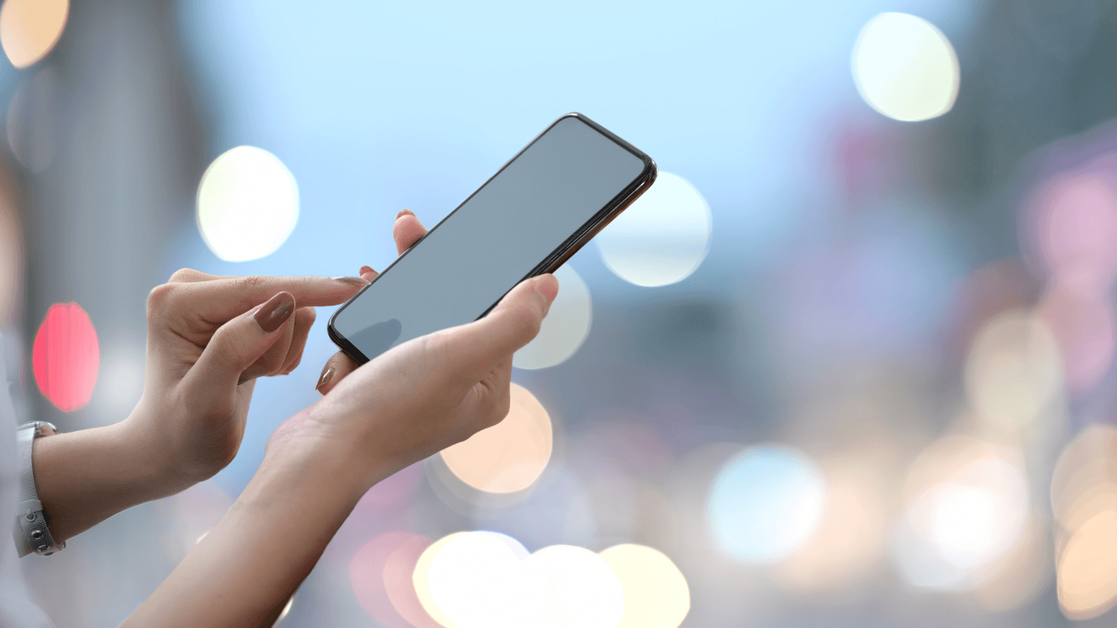 In Marquette Poll, most voters agree: no cell phones in schools!