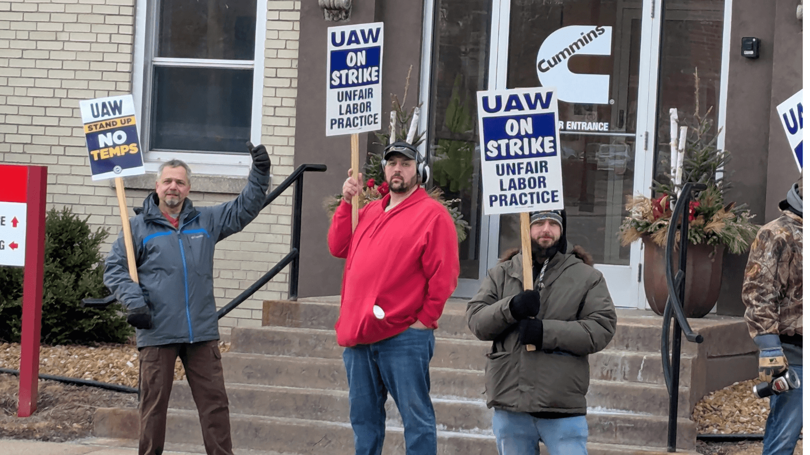 Legislators support UAW Local 291 strike at Cummins